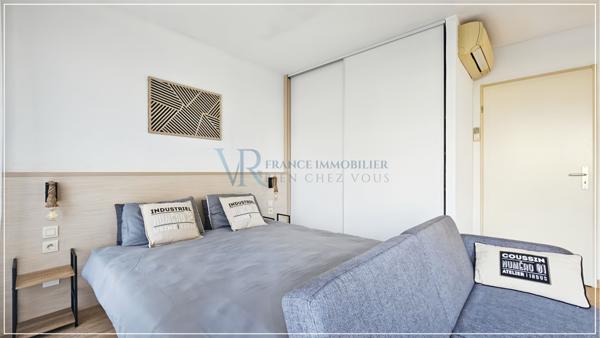 Divonne-les-Bains (01220) STUDIO MEUBLÉ AVEC BALCON ET PARKING PRIVATIF