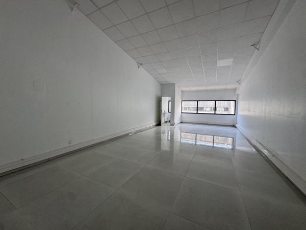 Location / Bureaux à Baie Mahault (97122)