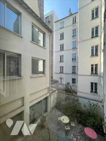 Immeuble en pierre de taille bureaux et/ou habitation