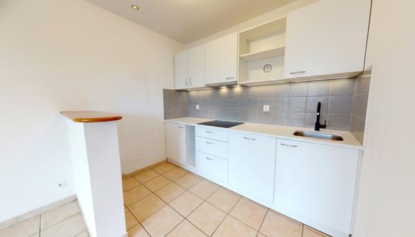 T2 avec balcon dans résidence sécurisée avec piscine à Caen