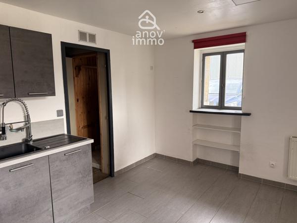 Maison
                                                                                                                                                                                                                                                                                                                        5 pièce(s)                                                                                                                                                                                                          3 chambre(s)                                                                                                                                                                                                          170  m²