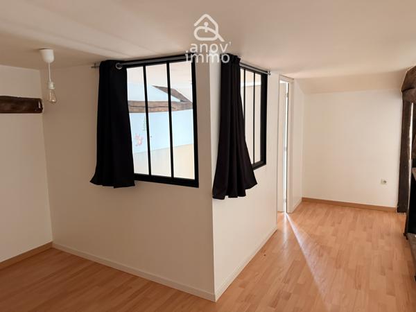 Maison
                                                                                                                                                                                                                                                                                                                        5 pièce(s)                                                                                                                                                                                                          3 chambre(s)                                                                                                                                                                                                          170  m²