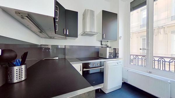 37 rue Paul Chenavard Lyon 69001 – T3 Meublé – 1400 €CC