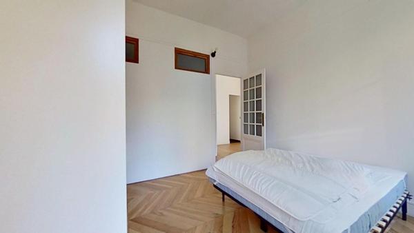 37 rue Paul Chenavard Lyon 69001 – T3 Meublé – 1400 €CC