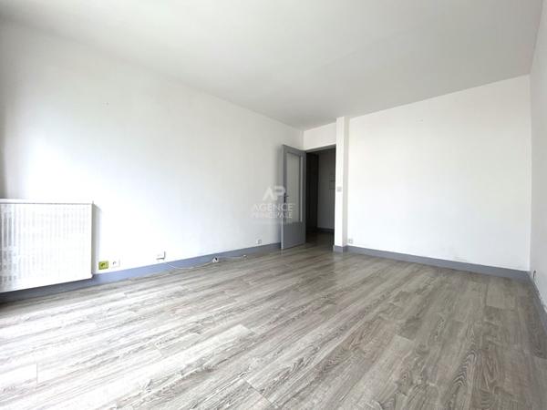 Appartement Nanterre 3 pièce(s) 61 m2 €275 000 ** - Référence 15090