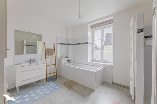 Maison à vendre |  Dangé-Saint-Romain |  4 pièces | 137 m²