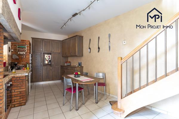 MAISON DE BOURG - 156 M² - MONTSÛRS
