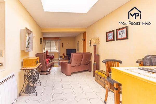 MAISON DE BOURG - 156 M² - MONTSÛRS