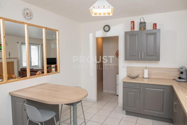 En exclusivité, mauzé sur le mignon pavillon de plain-pied 3 chambres, jardin et garage.