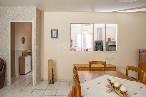En exclusivité, mauzé sur le mignon pavillon de plain-pied 3 chambres, jardin et garage.