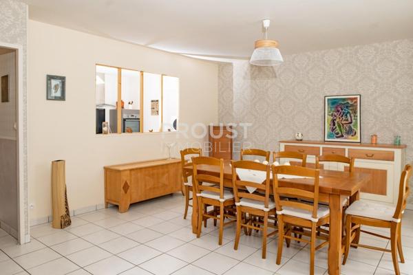 En exclusivité, mauzé sur le mignon pavillon de plain-pied 3 chambres, jardin et garage.