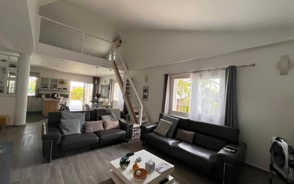 Maison à vendre    3 pièces •  Mamoudzou