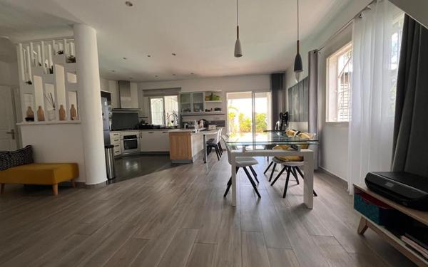 Maison à vendre    3 pièces •  Mamoudzou