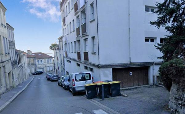 GARAGE  - COLLINE DES PERES