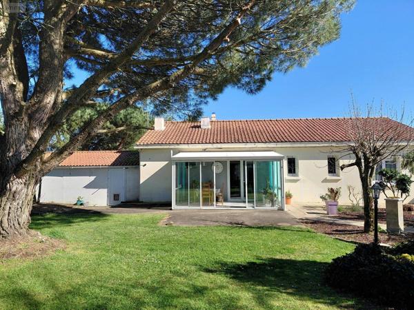 Maison individuelle à vendre à Challans en Vendée (85300), ref : VM5648-85092