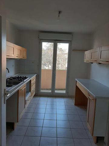 Appartement 3 pièces de 69 m² à Andrezieux boutheon