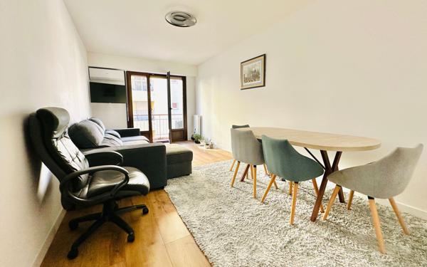 Appartement à vendre    2 pièces • 48 m2 Nice