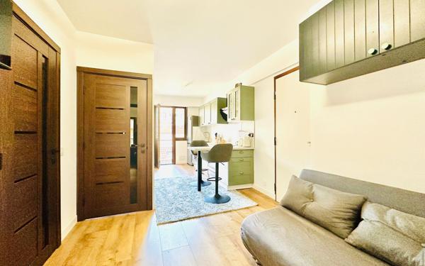 Appartement à vendre    2 pièces • 48 m2 Nice