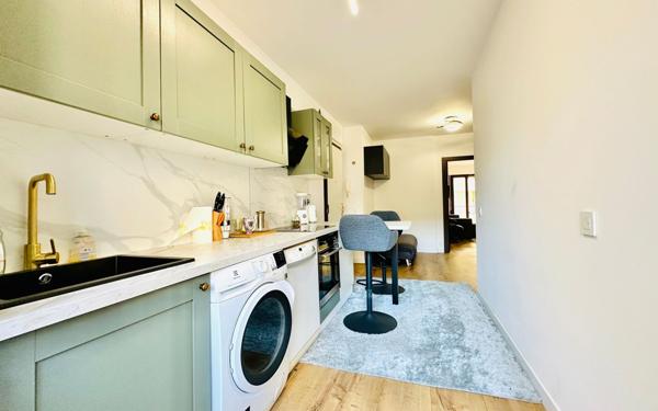 Appartement à vendre    2 pièces • 48 m2 Nice