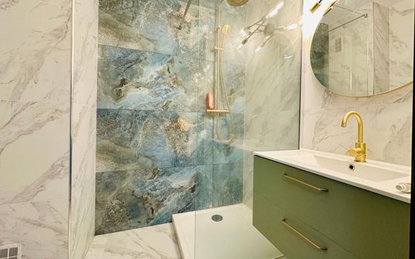 Appartement à vendre    2 pièces • 48 m2 Nice