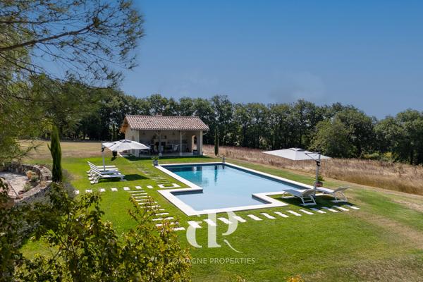 Lectoure (32700) Propriété de Luxe avec Gîte et Deux Piscines
