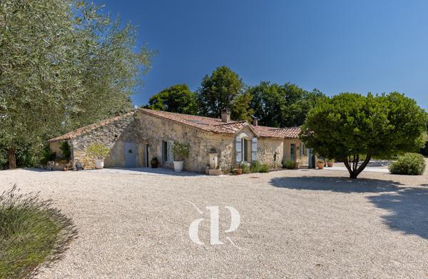 Lectoure (32700) Propriété de Luxe avec Gîte et Deux Piscines