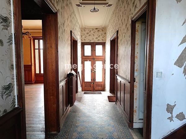 Maison à VIERZON, 18100 - 7 pièces 210m²