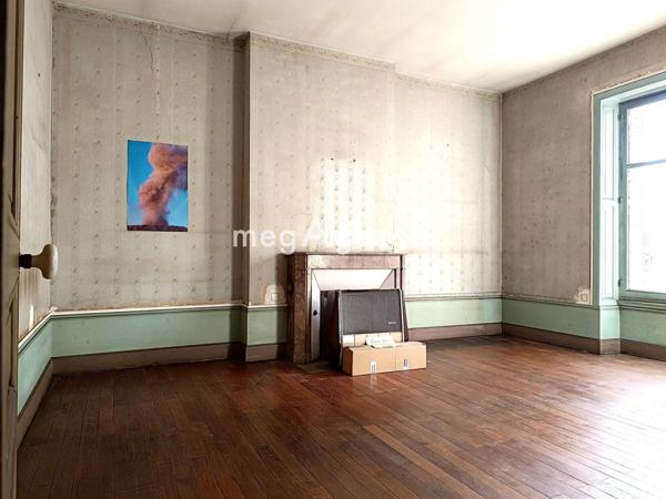 Maison à VIERZON, 18100 - 7 pièces 210m²