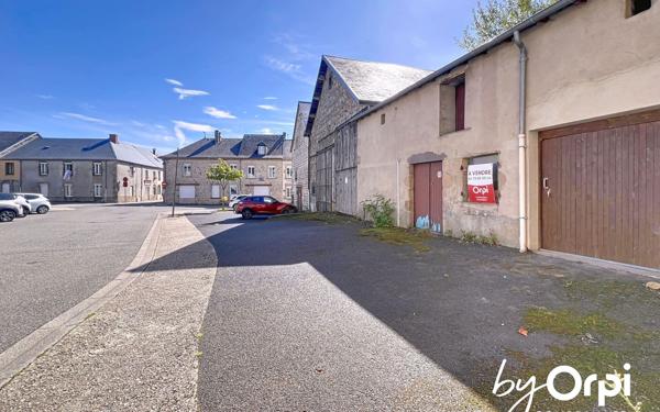 Maison à vendre    11 pièces • 317 m2 Saint-Gervais-d'Auvergne