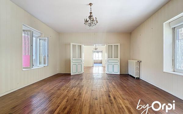 Maison à vendre    11 pièces • 317 m2 Saint-Gervais-d'Auvergne