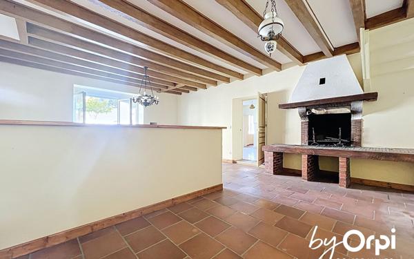 Maison à vendre    11 pièces • 317 m2 Saint-Gervais-d'Auvergne