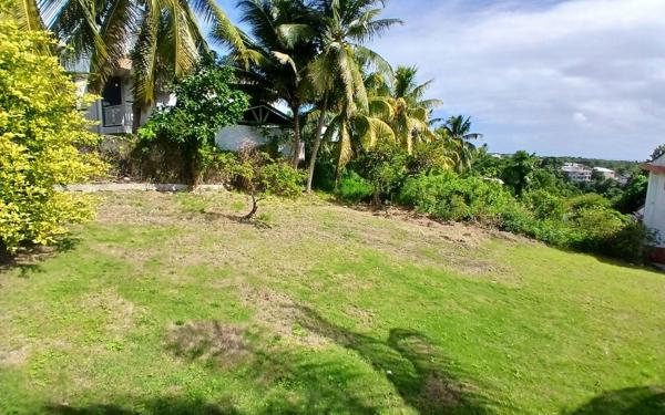 Maison à vendre    6 pièces •  Le Gosier