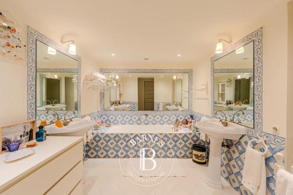 Aix-en-Provence, Bastide 23 Chambres -  1 038 m² à vendre
