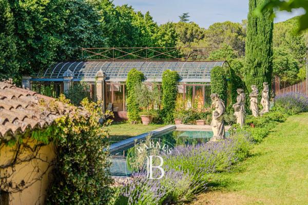 Aix-en-Provence, Bastide 23 Chambres -  1 038 m² à vendre