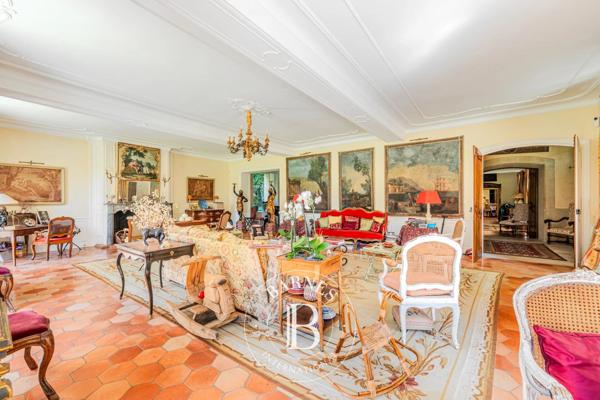 Aix-en-Provence, Bastide 23 Chambres -  1 038 m² à vendre