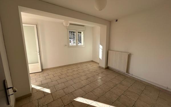 Appartement à louer    2 pièces •  Caumont-sur-Durance