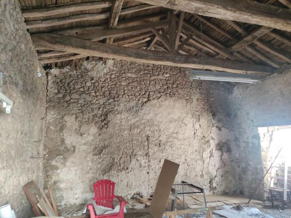 Maison  6 pièces, 97 m² + dépendances