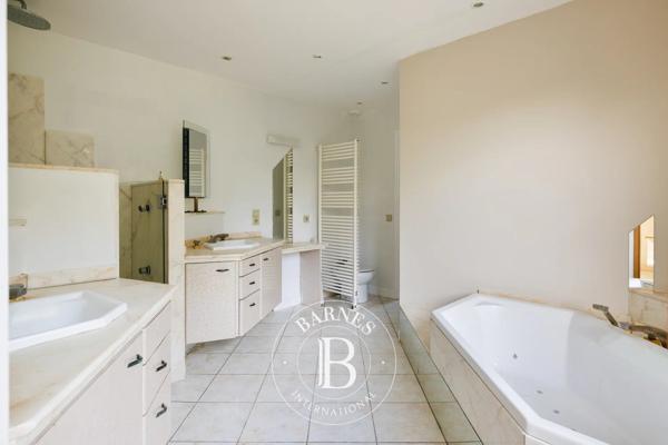 Ciboure, Maison 5 Chambres -  336 m² à vendre