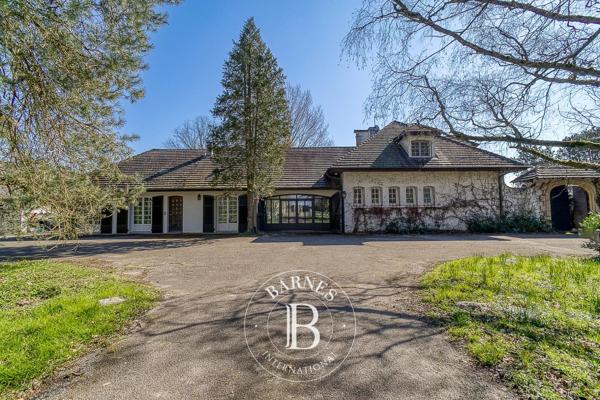 Villars-les-Dombes, Domaine équestre 7 Chambres -  500 m² à vendre