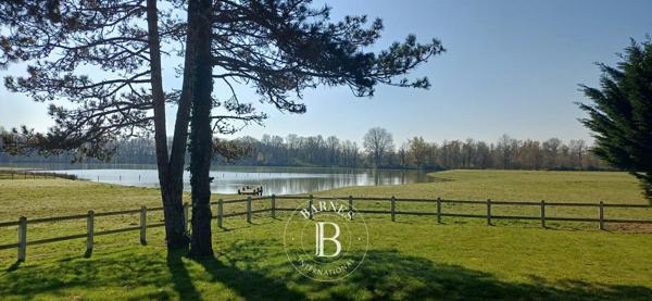 Villars-les-Dombes, Domaine équestre 7 Chambres -  500 m² à vendre