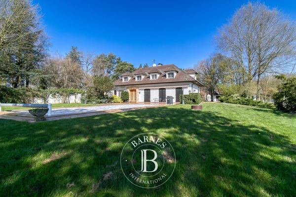 Villars-les-Dombes, Domaine équestre 7 Chambres -  500 m² à vendre