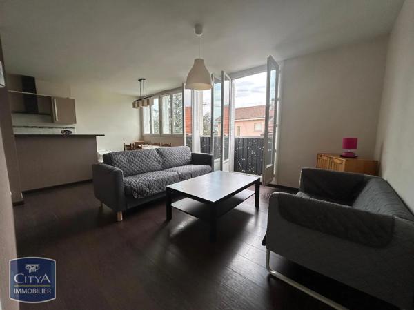 Appartement à louer 5 pièces 82m²