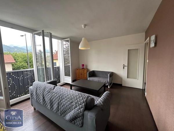 Appartement à louer 5 pièces 82m²