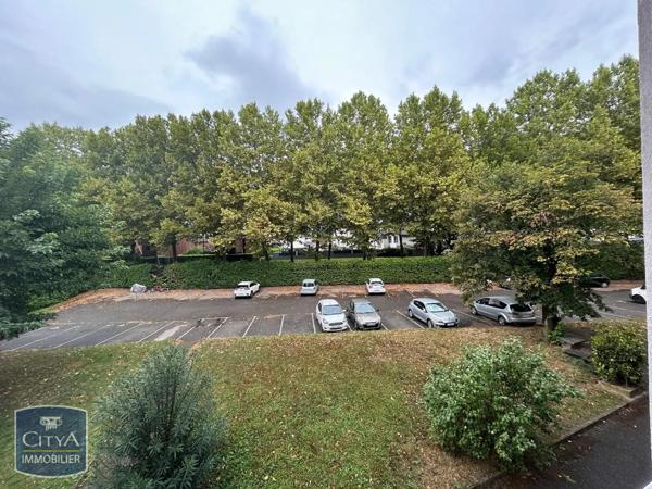 Appartement à louer 5 pièces 82m²