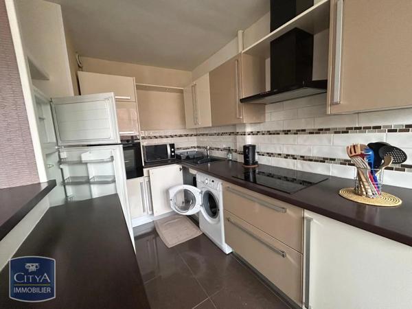 Appartement à louer 5 pièces 82m²