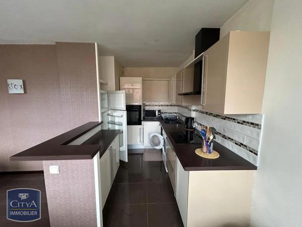 Appartement à louer 5 pièces 82m²