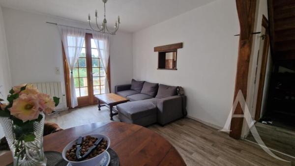 Jolie maison d'environ 57m², 2 chambres avec jardin de 680m² à Limay