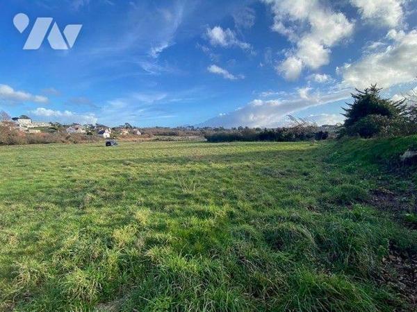 A Vendre à Pleumeur-Bodou (22560) en Côtes-d'Armor (22), Maison en bord de mer, d'une surface d...