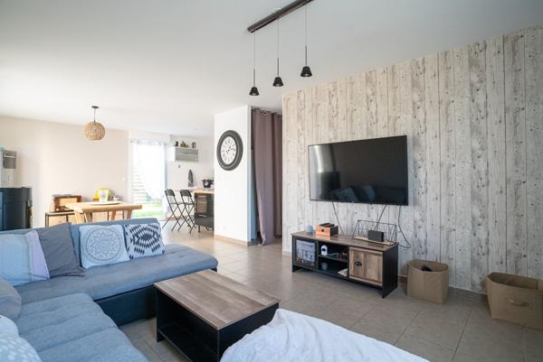 Maison Monnaie 4 pièce(s) 80 m2 centre bourg