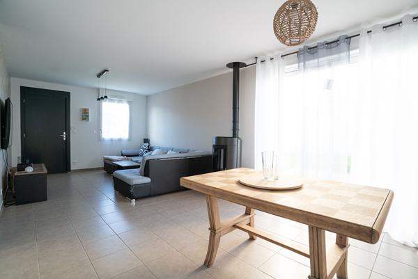 Maison Monnaie 4 pièce(s) 80 m2 centre bourg